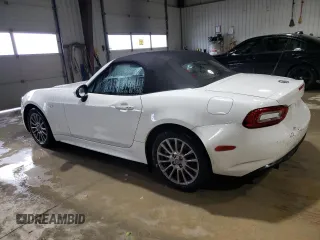 2017 FIAT 124 Spider Lusso z VIN JC1NFAEK5H0106151, wystawiony jako Copart lot #88738865 z przebiegiem 81 333 mil mil oraz Szkoda całkowita • Salvage title. Historia ofert i sprzedaży dostępna na DreamBid. Obrazek 2.