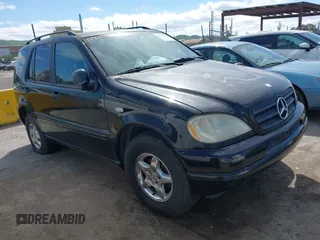1998 Mercedes-Benz M-Class with VIN 4JGAB54E9WA019694, listed as a IAAI auction lot 41891982 with 282,454 mi miles. Bid and sale history available at carsss.com. Image 1.