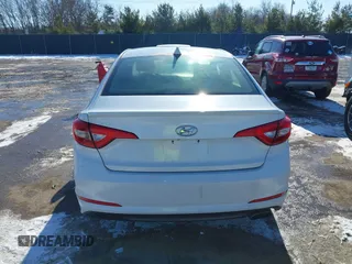 2016 Hyundai Sonata SE z VIN 5NPE24AF0GH371005, wystawiony jako IAAI lot #41269554 z przebiegiem 146 640 mil mil oraz . Historia ofert i sprzedaży dostępna na DreamBid. Obrazek 16.