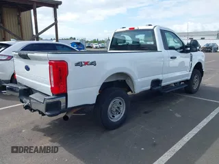 2024 Ford F-250 XL with VIN 1FTBF2BA2RED61478, listed as a IAAI auction lot 42238749 with 28,707 mi miles and . Bid and sale history available at DreamBid. Image 4.