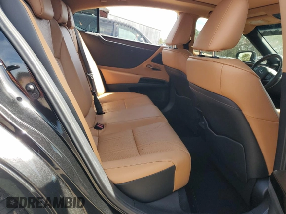 2024 Lexus ES 350 Luxury z VIN 58AEZ1B19RU179379, wystawiony jako Copart lot #47255955 z przebiegiem 10 219 mil mil oraz Szkoda całkowita • Salvage title. Historia ofert i sprzedaży dostępna na DreamBid. Obrazek 10.