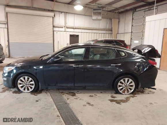 2018 Kia Optima EX with VIN 5XXGU4L30JG182878, listed as a IAAI auction lot 41733244 with 134,642 mi miles. Bid and sale history available at carsss.com. Image 15.