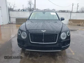 2019 Bentley Bentayga V8 z VIN SJAAM2ZVXKC025218, wystawiony jako IAAI lot #41741586 z przebiegiem 52 457 mil mil oraz . Historia ofert i sprzedaży dostępna na DreamBid. Obrazek 12.