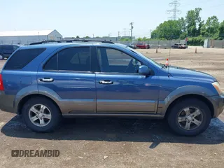 2007 Kia Sorento LX with VIN KNDJD736775665931, listed as a IAAI auction lot 42471301 with 119,870 mi miles and . Bid and sale history available at DreamBid. Image 13.