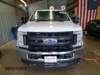 2019 Ford F-250 XL with VIN 1FT7W2B61KEC61976, listed as a Copart auction lot 61157875 with 162,141 mi miles and Clean title. Bid and sale history available at DreamBid. Image 5.