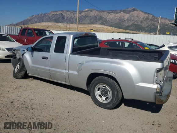 2006 Mitsubishi Raider LS z VIN 1Z7HC22K06S581912, wystawiony jako Copart lot #70500254 z przebiegiem 137 038 mil mil oraz Szkoda całkowita • Salvage title. Historia ofert i sprzedaży dostępna na DreamBid. Obrazek 2.