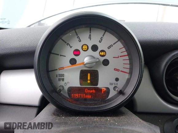 2013 MINI Hardtop with VIN WMWSU3C50DT546031, listed as a IAAI auction lot 42542290 with 119,711 mi miles and . Bid and sale history available at DreamBid. Image 7.