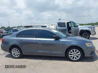 2015 Volkswagen Jetta SE with VIN 3VWD17AJ7FM286172, listed as a IAAI auction lot 42115737 with 113,836 mi miles and . Bid and sale history available at DreamBid. Image 13.
