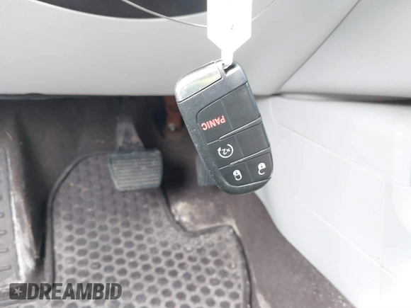 2017 Jeep Renegade Altitude z VIN ZACCJBBB5HPG34172, wystawiony jako IAAI lot #41790112 z przebiegiem 92 148 mil mil oraz . Historia ofert i sprzedaży dostępna na DreamBid. Obrazek 11.