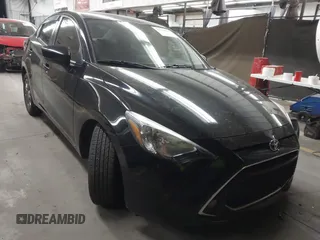 2019 Toyota Yaris Sedan L with VIN 3MYDLBYV5KY517129, listed as a IAAI auction lot 41714683 with 93,388 mi miles. Bid and sale history available at carsss.com. Image 1.