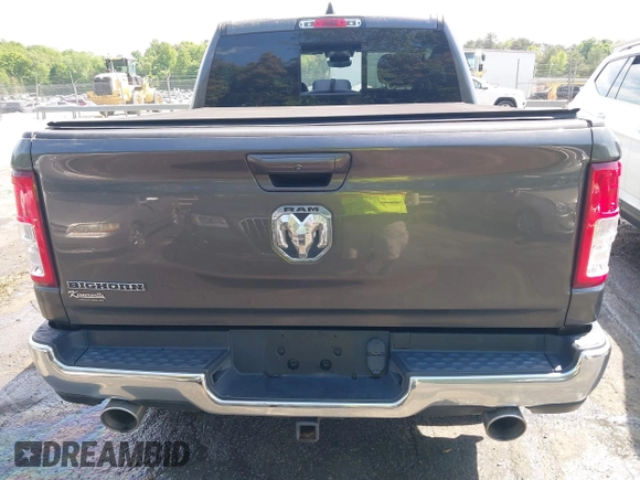 2021 Ram 1500 Big Horn z VIN 1C6RREFM5MN813578, wystawiony jako IAAI lot #42066531 z przebiegiem 77 207 mil mil oraz . Historia ofert i sprzedaży dostępna na DreamBid. Obrazek 15.