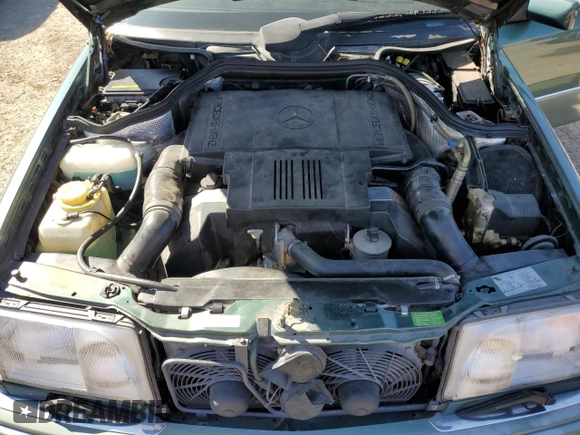 1994 Mercedes-Benz 400 E z VIN WDBEA34E1RC085144, wystawiony jako Copart lot #50966615 z przebiegiem 63 404 mil mil oraz Tytuł czysty. Historia ofert i sprzedaży dostępna na DreamBid. Obrazek 11.