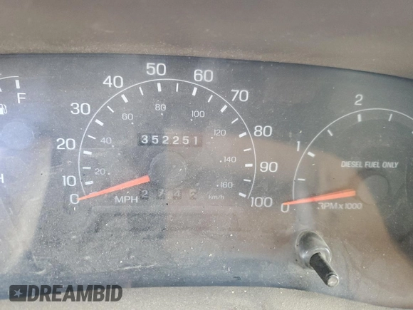 2000 Ford Super Duty F-250 XL with VIN 1FTNF21F6YEC44947, listed as a Copart auction lot 74384273 with 352,251 mi miles and Salvage Title. Bid and sale history available at carsss.com. Image 9.