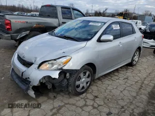 2010 Toyota Matrix S z VIN 2T1KE4EE0AC038485, wystawiony jako Copart lot #42989035 z przebiegiem 185 550 mil mil oraz Szkoda całkowita • Salvage title. Historia ofert i sprzedaży dostępna na DreamBid. Obrazek 1.