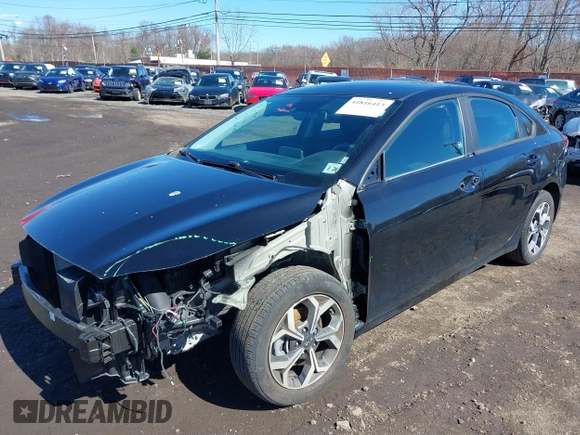 2021 Kia Forte FE with VIN 3KPF24AD1ME326593, listed as a IAAI auction lot 41816413 with 40,938 mi miles and . Bid and sale history available at carsss.com. Image 6.