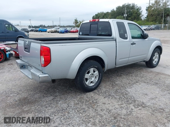 2007 Nissan Frontier SE z VIN 1N6AD06U87C424521, wystawiony jako IAAI lot #41416587 z przebiegiem 89 607 mil mil oraz . Historia ofert i sprzedaży dostępna na DreamBid. Obrazek 4.