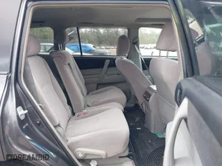 2009 Toyota Highlander with VIN JTEES41A392122086, listed as a IAAI auction lot 42029292 with 268,092 mi miles. Bid and sale history available at carsss.com. Image 8.