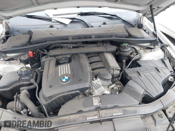 2011 BMW 3 Series 328i with VIN WBAPH5C55BA444514, listed as a IAAI auction lot 42127810 with 148,622 mi miles and . Bid and sale history available at carsss.com. Image 10.