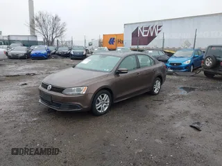 2011 Volkswagen Jetta Sedan SE w/Convenience & Sunroof PZEV with VIN 3VWDZ7AJ6BM374004, listed as a IAAI auction lot 41859636 with 236,113 mi miles. Bid and sale history available at carsss.com. Image 17.