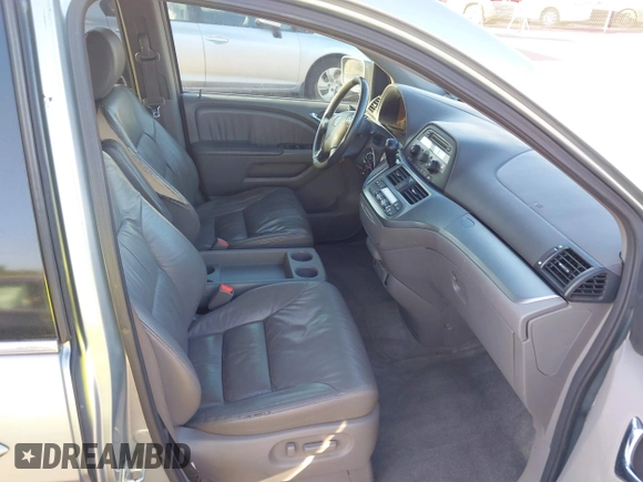 2010 Honda Odyssey EX-L with VIN 5FNRL3H6XAB061092, listed as a IAAI auction lot 41645143 with 165,941 mi miles. Bid and sale history available at carsss.com. Image 5.
