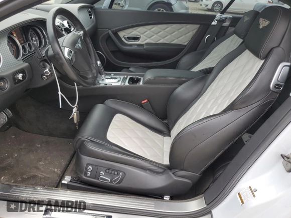 2014 Bentley Continental GT z VIN SCBFH7ZA7EC095429, wystawiony jako Copart lot #70057983 z przebiegiem 31 952 mil mil oraz . Historia ofert i sprzedaży dostępna na DreamBid. Obrazek 7.