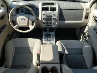 2008 Ford Escape XLT with VIN 1FMCU93138KC15216, listed as a Copart auction lot 61756845 with 192,999 mi miles and Clean title. Bid and sale history available at DreamBid. Image 8.