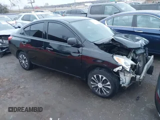 2014 Nissan Versa SV with VIN 3N1CN7AP5EL806738, listed as a IAAI auction lot 41181362 with 133,114 mi miles. Bid and sale history available at carsss.com. Image 1.