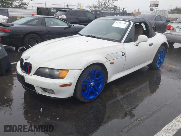 1998 BMW 3 Series 1.9L with VIN 4USCH7323WLD15049, listed as a IAAI auction lot 41573398 with 133,472 mi miles. Bid and sale history available at carsss.com. Image 2.