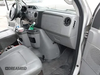 2014 Ford Econoline Cargo Commercial z VIN 1FTNE2EW7EDA73625, wystawiony jako IAAI lot #42290321 z przebiegiem 161 911 mil mil oraz . Historia ofert i sprzedaży dostępna na DreamBid. Obrazek 5.
