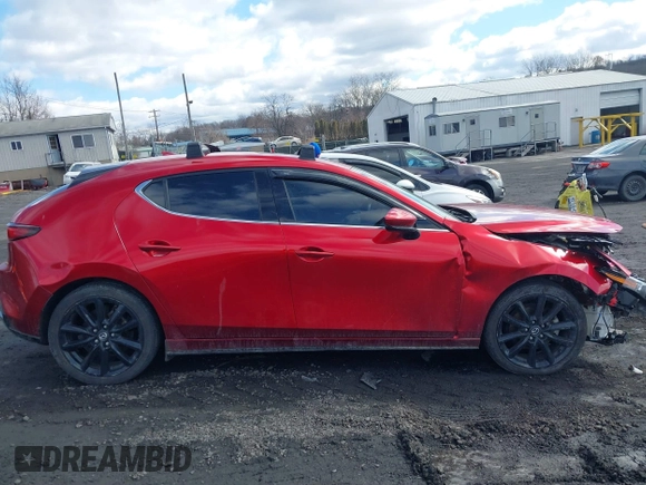 2020 Mazda Mazda3 Hatchback Premium Package with VIN JM1BPBNM6L1157087, listed as a IAAI auction lot 41681118 with 42,007 mi miles. Bid and sale history available at carsss.com. Image 13.