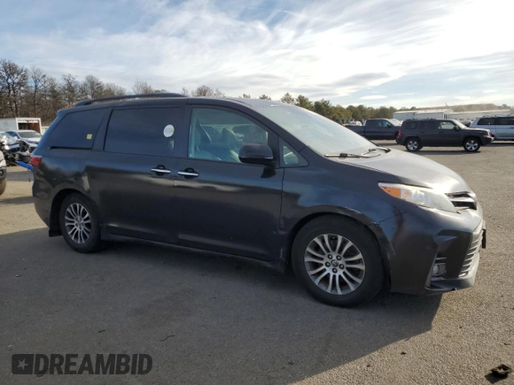 2018 Toyota Sienna XLE Auto Access Seat with VIN 5TDYZ3DC3JS945828, listed as a Copart auction lot 87716365 with 282,364 mi miles and Clean Title. Bid and sale history available at carsss.com. Image 4.