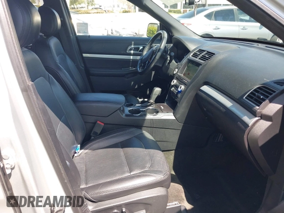 2017 Ford Explorer XLT with VIN 1FM5K7DH7HGD64293, listed as a IAAI auction lot 42001225 with 58,238 mi miles and . Bid and sale history available at carsss.com. Image 5.