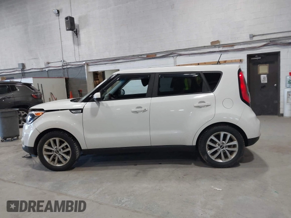 2017 Kia Soul + with VIN KNDJP3A51H7419389, listed as a IAAI auction lot 42055455 with 121,861 mi miles and . Bid and sale history available at DreamBid. Image 15.