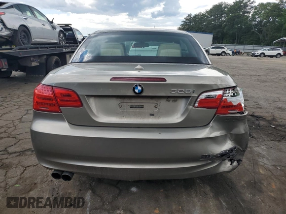 2011 BMW 3 Series 328i z VIN WBADW3C56BE537547, wystawiony jako Copart lot #55731295 z przebiegiem 117 059 mil mil oraz Szkoda całkowita • Salvage title. Historia ofert i sprzedaży dostępna na DreamBid. Obrazek 6.