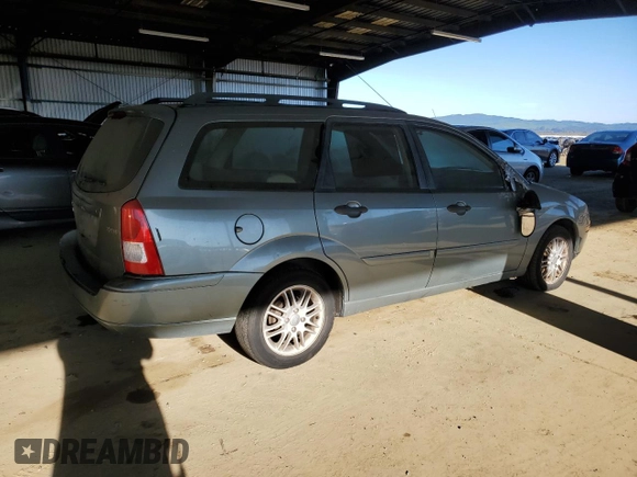 2005 Ford Focus SE with VIN 1FAHP36N85W239888, listed as a Copart auction lot 50426775 with 302,828 mi miles and Clean Title. Bid and sale history available at carsss.com. Image 3.