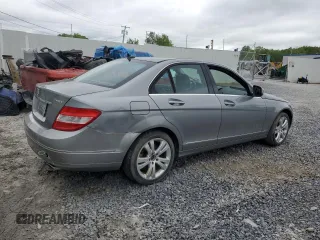 2009 Mercedes-Benz C 300 Sport z VIN WDDGF81X49R060255, wystawiony jako Copart lot #59000145 z przebiegiem Nie podano mil oraz Czysty tytuł • Clean title. Historia ofert i sprzedaży dostępna na DreamBid. Obrazek 3.