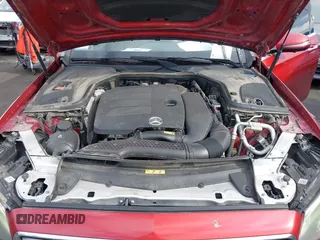 2020 Mercedes-Benz E 350 z VIN WDDZF8DBXLA704257, wystawiony jako IAAI lot #41248454 z przebiegiem 67 143 mil mil oraz . Historia ofert i sprzedaży dostępna na DreamBid. Obrazek 10.