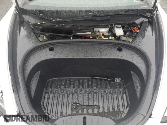 2020 Tesla Model 3 Performance z VIN 5YJ3E1EC9LF784594, wystawiony jako Copart lot #56179955 z przebiegiem 97 419 mil mil oraz Szkoda całkowita • Salvage title. Historia ofert i sprzedaży dostępna na DreamBid. Obrazek 11.