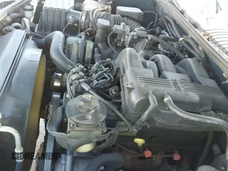 2004 Ford Explorer Eddie Bauer with VIN 1FMZU64K14UC17643, listed as a IAAI auction lot 42167001 with 227,563 mi miles and . Bid and sale history available at DreamBid. Image 12.