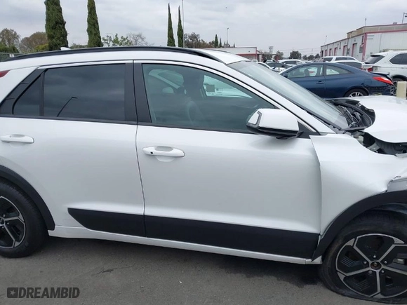 2023 Kia Niro EX with VIN KNDCR3LE8P5073495, listed as a IAAI auction lot 41465833 with 30,423 mi miles. Bid and sale history available at carsss.com. Image 14.