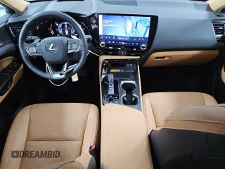 2024 Lexus NX 350h Luxury z VIN 2T2HKCEZ1RC028250, wystawiony jako Copart lot #43834705 z przebiegiem 13 569 mil mil oraz Czysty tytuł • Clean title. Historia ofert i sprzedaży dostępna na DreamBid. Obrazek 8.