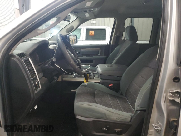 2013 Ram 1500 SLT z VIN 1C6RR7GT2DS645143, wystawiony jako Copart lot #45609285 z przebiegiem 223 347 mil mil oraz Czysty tytuł • Clean title. Historia ofert i sprzedaży dostępna na DreamBid. Obrazek 7.