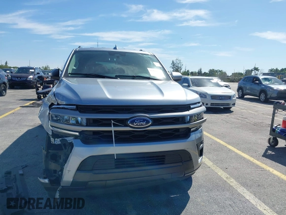 2024 Ford Expedition XLT with VIN 1FMJU1H85REA20278, listed as a IAAI auction lot 41739245 with 26,079 mi miles. Bid and sale history available at carsss.com. Image 6.