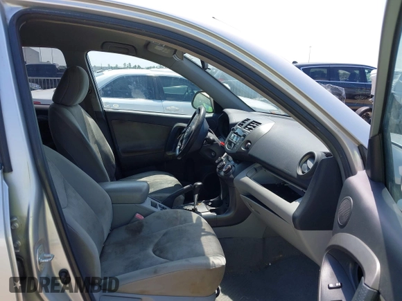 2010 Toyota RAV4 с VIN 2T3ZF4DV2AW036580, выставлен на аукционе IAAI как лот 42409728 с пробегом Не указан миль и . История ставок и продаж доступна на DreamBid. Изображение 5.