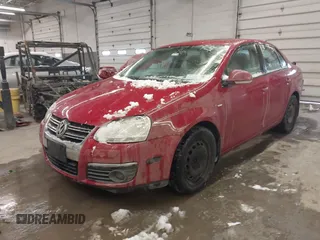 2008 Volkswagen Jetta Wolfsburg Edition с VIN 3VWRJ71K38M137887, выставлен на аукционе IAAI как лот 41486256 с пробегом 105 998 миль миль и . История ставок и продаж доступна на DreamBid. Изображение 2.