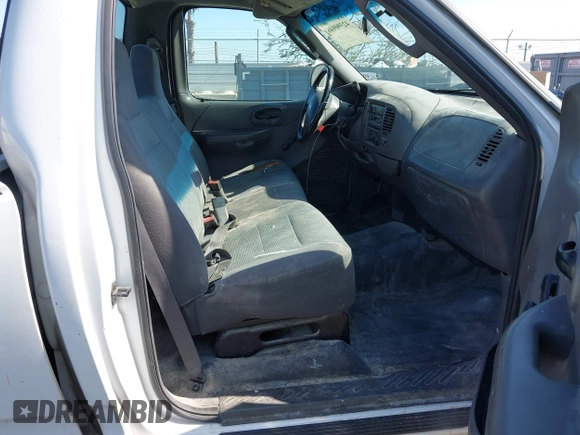 2004 Ford F-150 XL with VIN 2FTRF17W34CA91446, listed as a IAAI auction lot 42390946 with 271,177 mi miles and . Bid and sale history available at DreamBid. Image 5.
