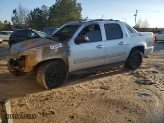 2013 Chevrolet Avalanche LS with VIN 3GNMCEE09DG182031, listed as a Copart auction lot 87225284 with 0 mi miles and Salvage Title. Bid and sale history available at carsss.com. Image 1.