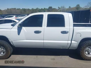 2006 Dodge Dakota ST with VIN 1D7HE28K46S706686, listed as a IAAI auction lot 41823876 with 89,685 mi miles and . Bid and sale history available at carsss.com. Image 14.