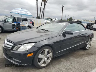 2013 Mercedes-Benz E 350 с VIN WDDKK5KF2DF198574, выставлен на аукционе Copart как лот 53102505 с пробегом 168 927 миль миль и Списание • Salvage title. История ставок и продаж доступна на DreamBid. Изображение 1.