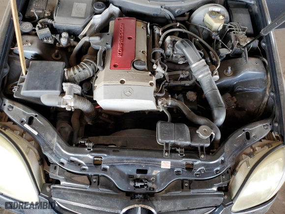 1998 Mercedes-Benz SLK-Class with VIN WDBKK47F5WF041183, listed as a Copart auction lot 50688135 with 138,392 mi miles and Salvage Title. Bid and sale history available at carsss.com. Image 11.
